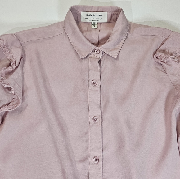 Cloth‎ & Stone Blouse Womens Medium Light Pink Ruffle Shoulder Button Down - Picture 8 of 8